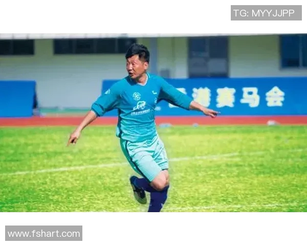 致敬绿茵传奇足球巨星辉煌岁月与永恒精神的壮丽礼赞